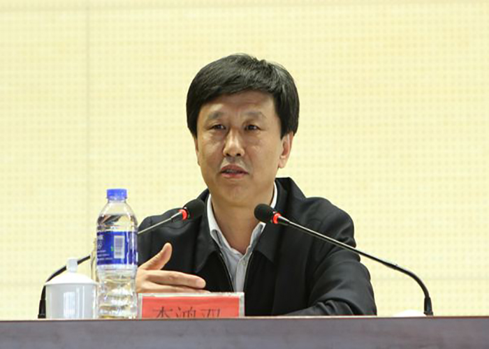 李鸿双,1960年出生,1982年8月参加工作,研究生学历.